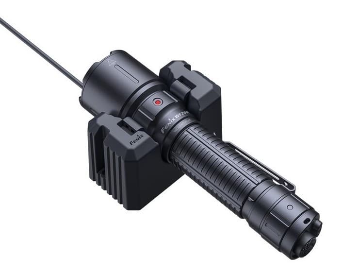 Linterna Recargable FENIX WF26R 3000 Lúmenes - 5